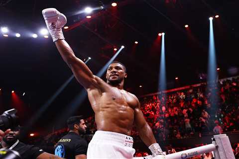 ANTHONY JOSHUA DOMINATES OTTO WALLIN DESPITE DEONTAY WILDER FIGHT FALLING THROUGH