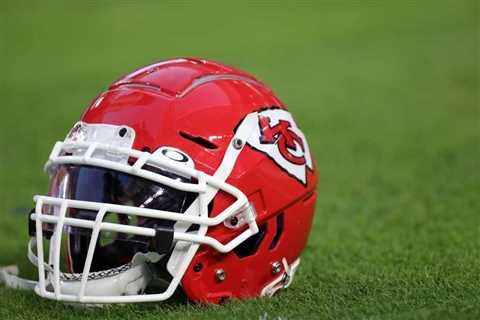 Chiefs Announce 2 Roster Moves Ahead Of Dolphins Game