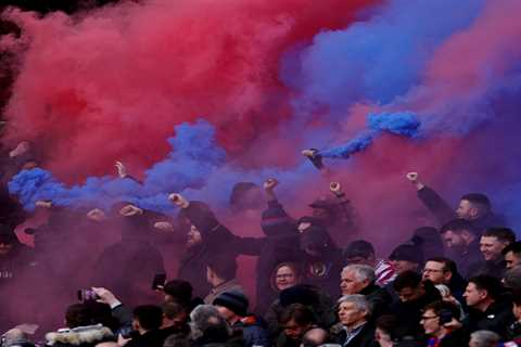 Crystal Palace Fans Create Spectacular Display at Arsenal Match