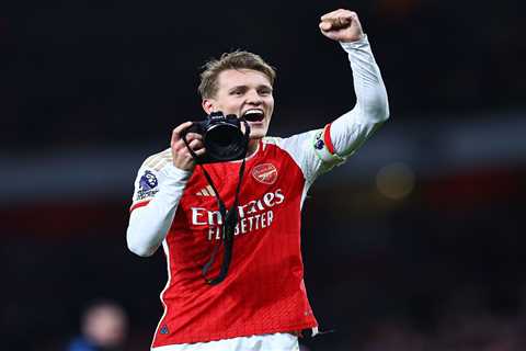 Jamie Carragher Tells Odegaard 'Get Down the Tunnel' After Arsenal Star's Bizarre Celebration..