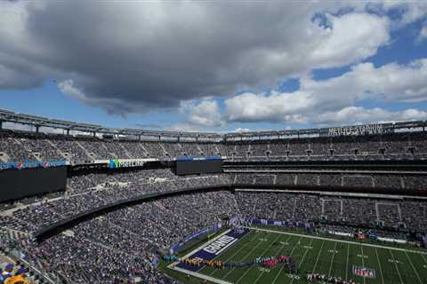 MetLife Stadium will install grass field for 2026 FIFA World Cup Final