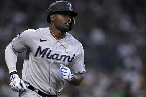 Jorge Soler Brings His Giant Bat to San Francisco