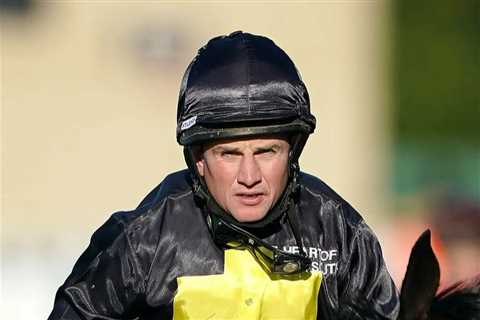 Top Jockey Jamie Moore Retires After Career-Ending Injury