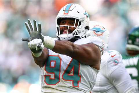 Report: The Miami Dolphins aren’t expected to franchise tag Christian Wilkins