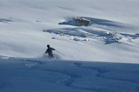 Off-Piste Skiing With Qualified Guides