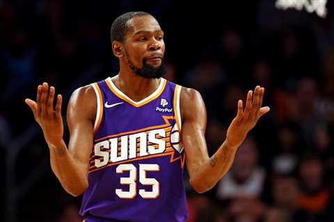 Suns’ Frank Vogel Defends Kevin Durant With NSFW Message on Officiating