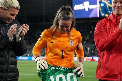FootyPop: Alyssa Naeher Makes 100th Cap in USWNT 3-0 Win Over Colombia