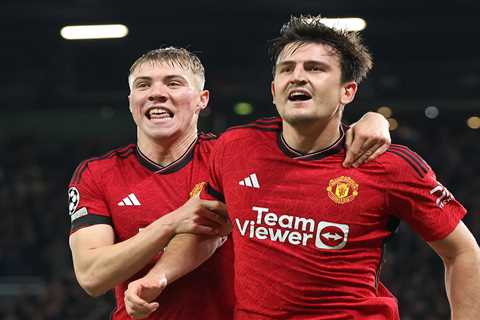 Liverpool Slight Favourites Against Man Utd: Can Team Spirit Make the Difference?