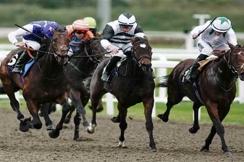 British Racecourse Makes History with Early Raceday and Breakfast Cocktails