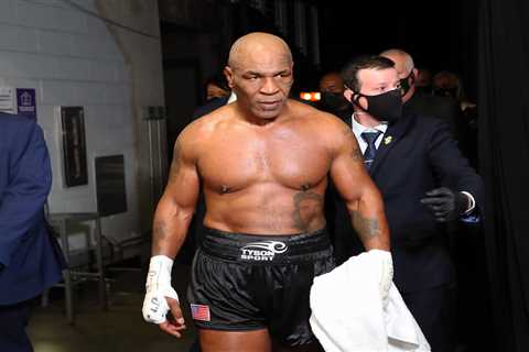 Jake Paul Fears Mike Tyson's Pre-Fight Revelation, Claims UFC Commentator Joe Rogan
