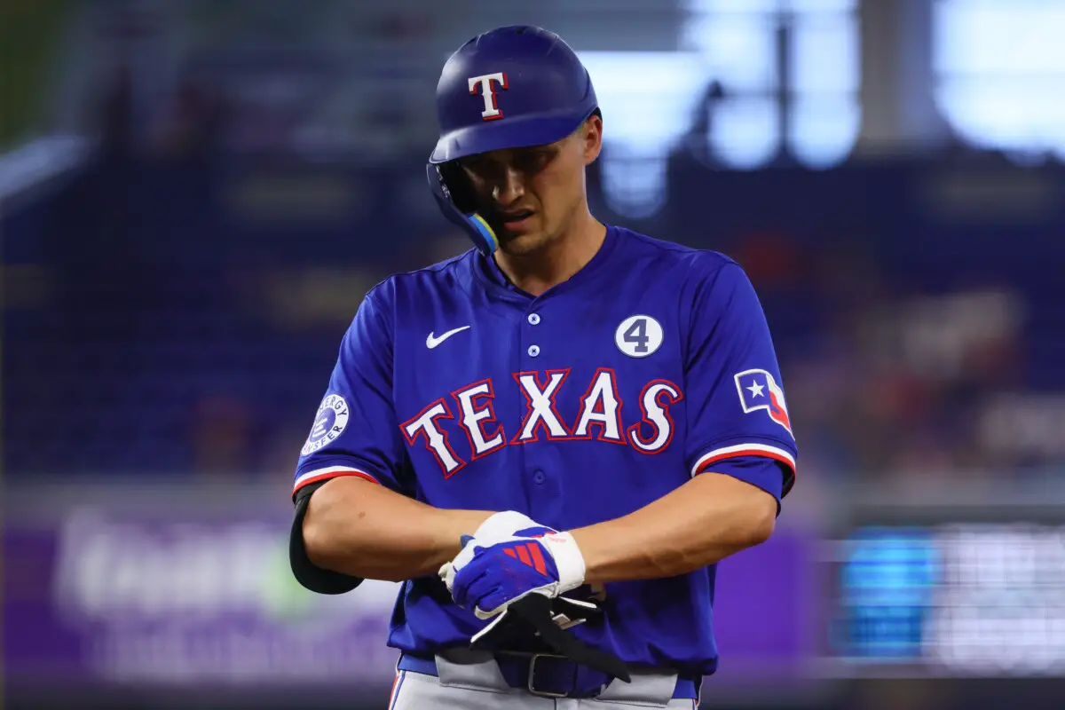 Corey Seager Not in Rangers Lineup Tuesday Against Dodgers
