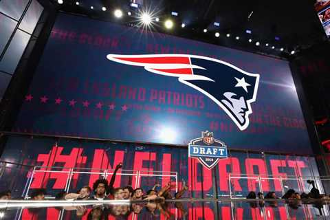 Former NFL GM Says Patriots Wanted 1 WR In The Draft ‘Badly’