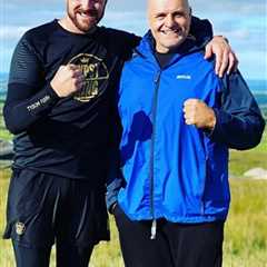 Tyson Fury hints at dad's role in Usyk rematch corner