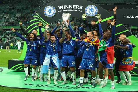Mudryk Shows Up to Poland Expecting a Medal... Then Gets Left Out of Chelsea's Trophy Party