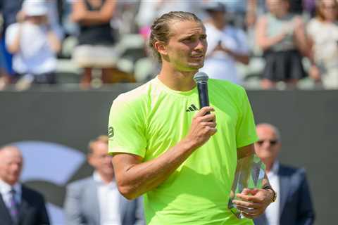 Zverev Just Had the Most Awkward Meltdown in Tennis History