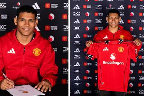 18-Year-Old Paraguayan Wonder Signs £7m Deal With Manchester United