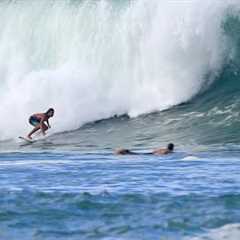 HUGE Ala Moana BOWLS 😱💣☄️Biggest CLEAN-UP SET I''ve seen on a BIG BOWLS 8/9/25 Massive Waikiki 8am