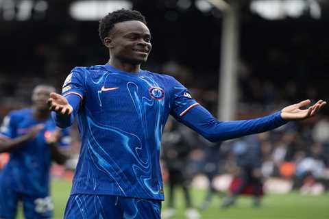 Chelsea's Rising Star Caught in Transfer Crossfire While Xavi Simons Deal Heats Up