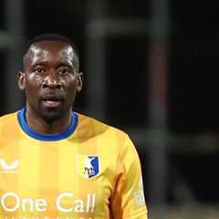 Akins Kept on Mansfield Squad Despite Jail Term