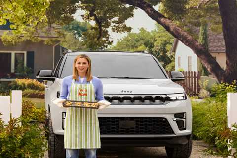 Iliza Shlesinger Gets Dirty (Sort Of) In A 2026 Jeep Grand Wagoneer