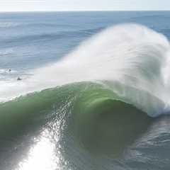 LOCAL BREAK LIGHTS UP AT LOW TIDE