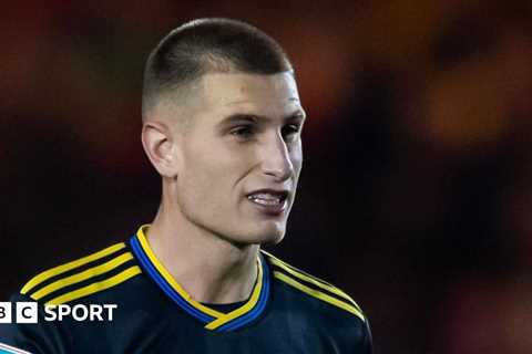 Man Utd’s Bennett Speaks Out After Father’s Suicide